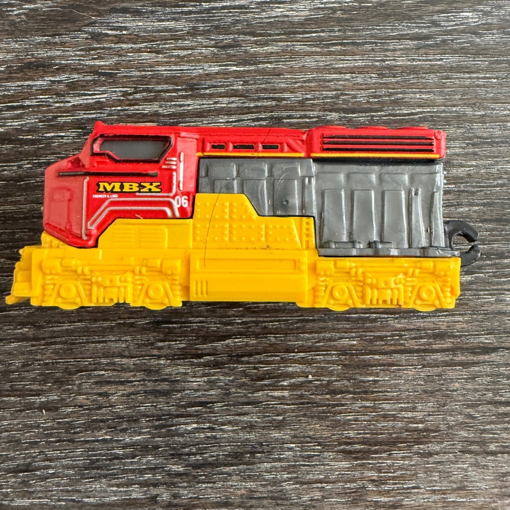 Matchbox MBX Heavy Freighter Train Engine Diecast‎ Red Yellow 2015 Collectible
